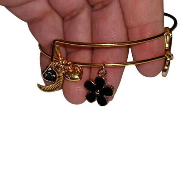 Black and Gold Cat Charm Adjustable Bangle Bracelet - Picture 4 of 4